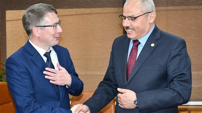 رئيس جامعة قناة السويس يستقبل المستشار الثقافي لسفارة روسيا 