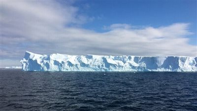 تحذيرات من انهيار نهر يوم القيامة الجليدي