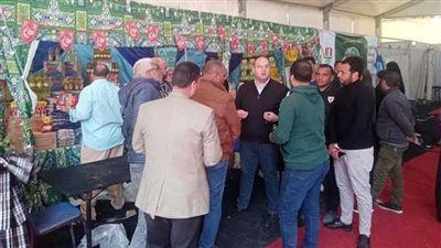 نائب محافظ الجيزة يتفقد معرض أهلا رمضان بالمنيب