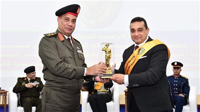 القوات المسلحة تنظم زيارة إلى وفد الملتقى الثاني للقيادات الشبابية الإعلامية