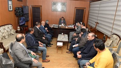 محافظ الدقهلية يلتقي ممثلي شركة تكنولوجيا الأخشاب متوسطة الكثافة