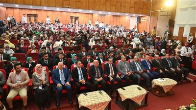 جامعة الفيوم تحتفل بتنصيب اتحاد الطلاب الجديد