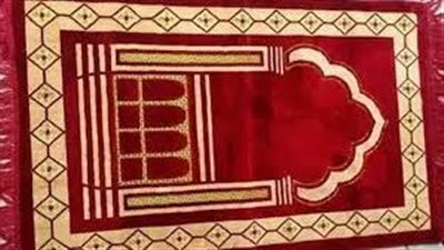 تفسير رؤية سجادة الصلاة في المنام وعلاقتها بالتغلب على فتن وشهوات الدنيا