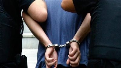 تجديد حبس عاطلين ومسجلة آداب وأم 45 يوما لاتهامهم بقتل طفل الأخيرة بالإسكندرية