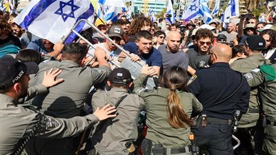 سبت الاحتجاجات في إسرائيل، المتظاهرون يرفعون الكارت الأحمر لـ 