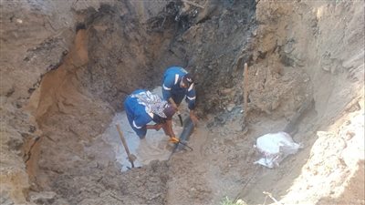 إصلاح خط الإبطال الرئيسي وتوصيل المياه لقرية الحجاز في الإسماعيلية 