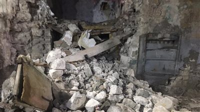 إصابة مسن وإجلاء 20 أسرة في انهيار جزئي لعقار مكون من 3 طوابق بالإسكندرية