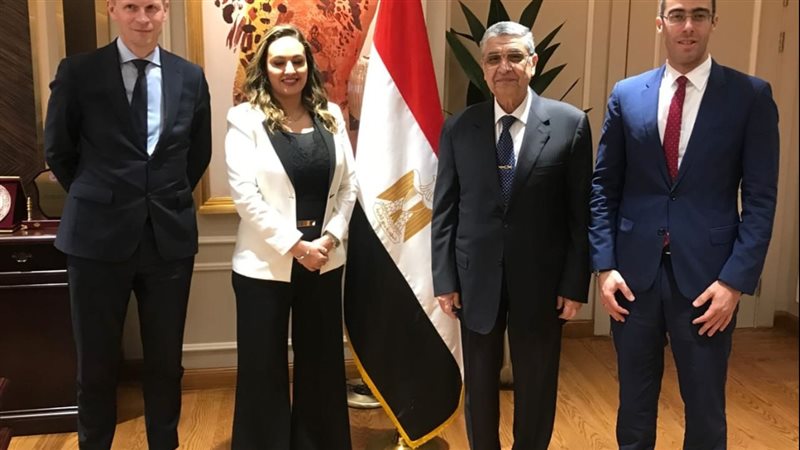 شاكر خلال اللقاء
