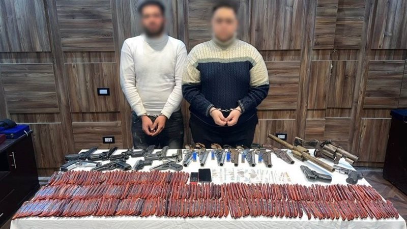 ضبط أسلحة نارية وبيضاء؛
