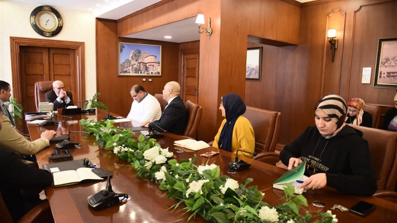 إجتماع محافظ بورسعيد