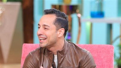 عمرو وهبة: اتجوزت بدري وما عملتش فرح علشان الناس ما تجيش تاكل (فيديو)