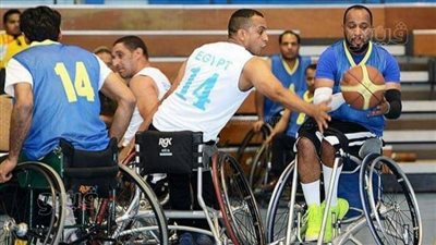 الرئيس السيسي يكرم أول مصري يفوز بجائزة نيوتن 