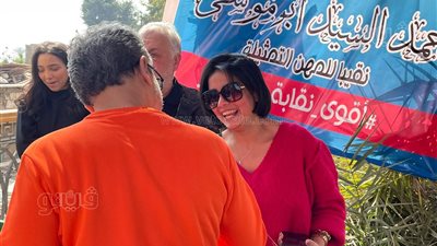 وصول سهر الصايغ والسقا للتصويت في انتخابات المهن التمثيلية ( صور)