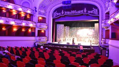 غضب بين جمهور أوبرا الإسكندرية بسبب حفلات فرقة شعبية