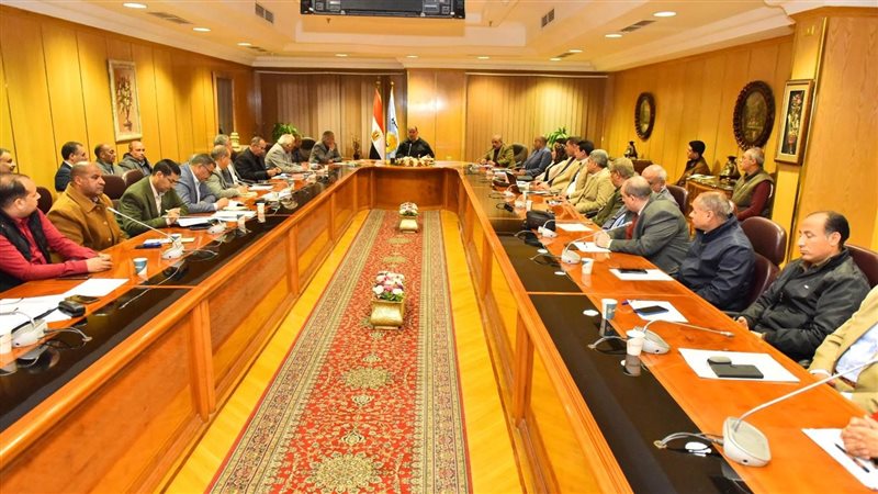 اجتماع محافظ أسيوط،