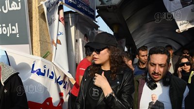 النجوم تدعم منى زكي داخل نقابة المهن التمثيلية بعد حملات الهجوم عليها (صور) 