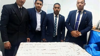 جمارك مطار الغردقة تحبط محاولة تهريب كمية من الأقراص المخدرة