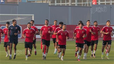 الأهلي يسمح لوسائل الإعلام بحضور 15 دقيقة من مران الغد 