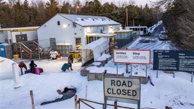  ثاني أكبر شركات طيران بكندا تلغي كل الرحلات الليلية بسبب العاصفة (صور)