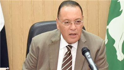 محافظ الشرقية يوجه بحل المشكلات الواردة عبر وسائل التواصل 