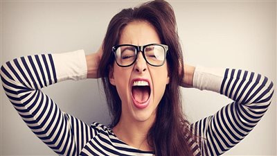 طرق وخطوات التحكم في نوبات الغضب المفاجئة (فيديو)