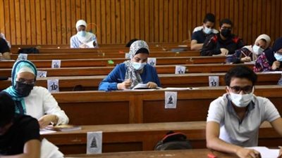  عادل عبد الغفار: الطالب المصرى يبحث عن التخصص اللي يشغله بعد التخرج (فيديو)