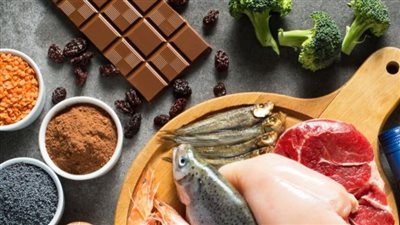 استشاري يقدم روشتة غذائية لمريض الكبد