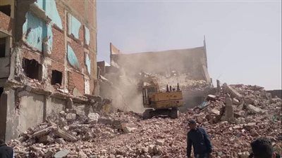 رئيس حي مصر القديمة: هدم 12 عقارا بعزبة أبو قرن وجار استكمال الإزالات