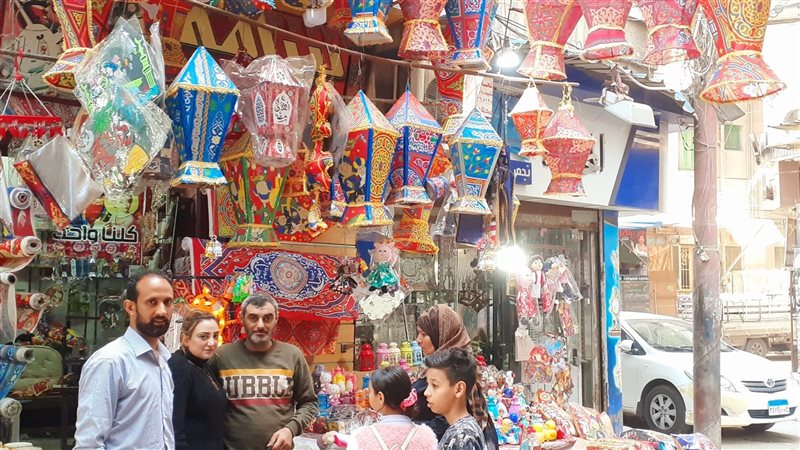  أسرة قبطية تصنع