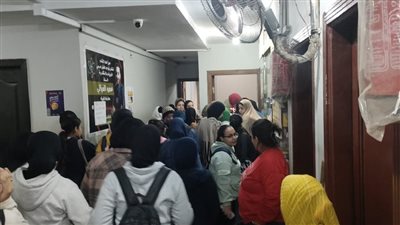 لحظة الهروب الجماعي لطلبة ومدرسين سنتر بالإسكندرية عقب حملة عليهم (فيديو)