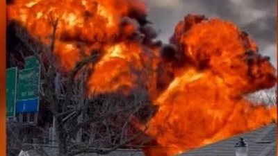 انفجار ضخم في سيارة وقود بأمريكا يخلف أضرارا جسيمة 