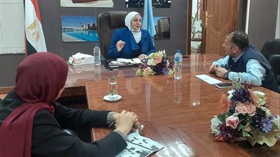 نائب محافظ القاهرة: سيارات متنقلة لتقديم خدمة تراخيص المحلات بحي المقطم 