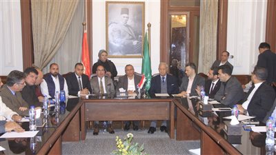 تفاصيل اجتماع رئيس حزب الوفد مع اللجنة العامة بالجيزة 