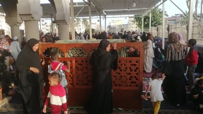  اللقطات الأولى لمظاهر الاحتفال بمولد سيدي أبو الحجاج الأقصرى (فيديو )