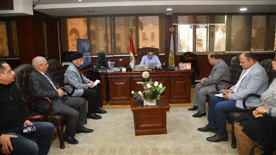 محافظ الغربية يتابع الاستعدادات لرمضان مع اللجنة العليا لمراقبة الأسواق