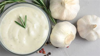 طريقة عمل الثومية السوري، صوص الثوم الأبيض المميز 