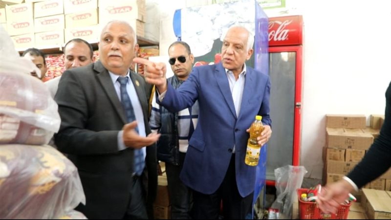 محافظ يتفقد اسعار
