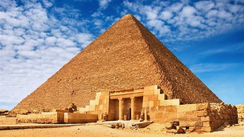  الهرم الأكبر 