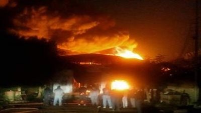 التفاصيل الكاملة لحريق مصنع طوب بالشرقية وتفحم شخصين، انفجار أسطوانات الغاز، و11 سيارة إطفاء تنقذ القرية من كارثة (فيديو وصور)