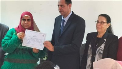 الشريف: الانتهاء من التدريب المهني لـ 87 متدربا في 3 مراكز بالإسكندرية
