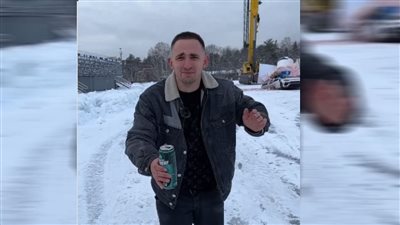 شخص يدمر سيارة لامبورجيني لسبب تافه (فيديو) 