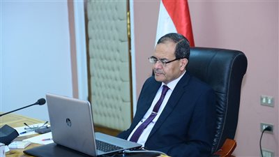 جامعة سوهاج تشارك في الملتقى التوظيفي الرابع لمراكز التطوير المهني