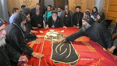 الأنبا ديمتريوس يحتفل بعيد القديس آڤاڤيني بديره بملوي