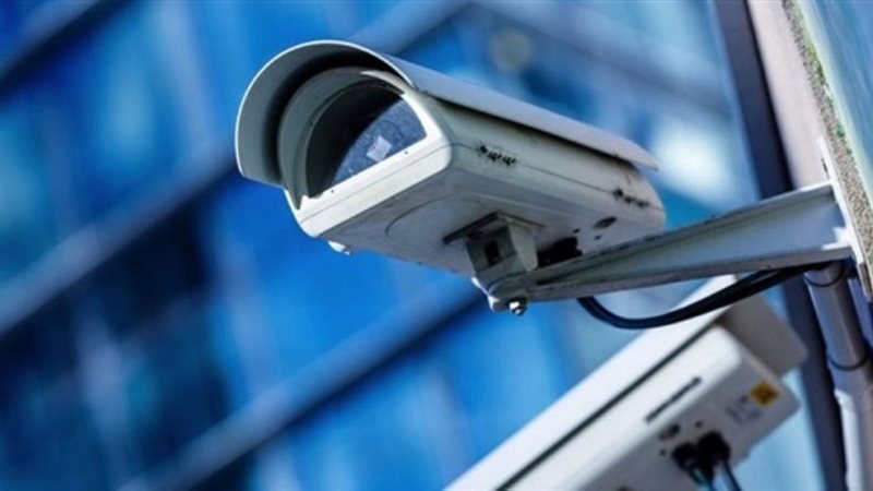 كاميرات مراقبة بمدارس