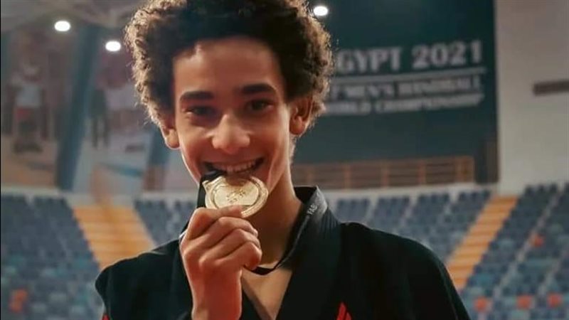 الطالب سيف محمد العدل