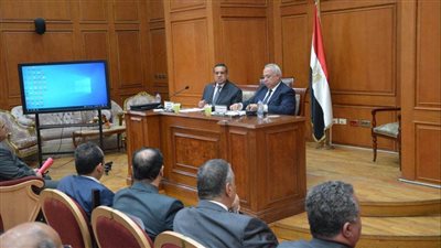 التنمية المحلية: تنفيذ 10 آلاف مشروع رصف طرق و250 كوبري للسيارات والمشاة