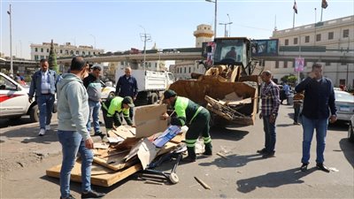  القاهرة تشن حملة إشغالات مكبرة على العتبة والموسكي وميدان الجيش (صور) 