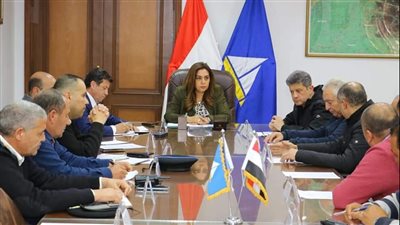 محافظ دمياط تناقش عددا من الملفات المتعلقة بسوق الجملة بشطا