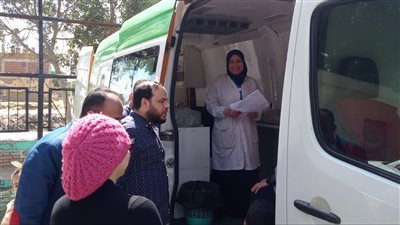 صحة الإسماعيلية تنظم قافلة طبية لأهالى قرية أبو السيد وتستقبل 899 (صور)