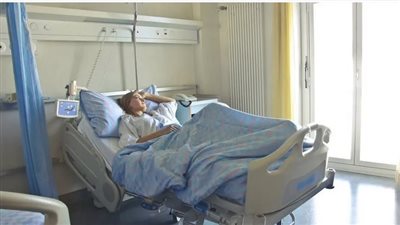 يرفض دفع فاتورة ولادة زوجته في المستشفى، والسبب حقنة الرفاهية 